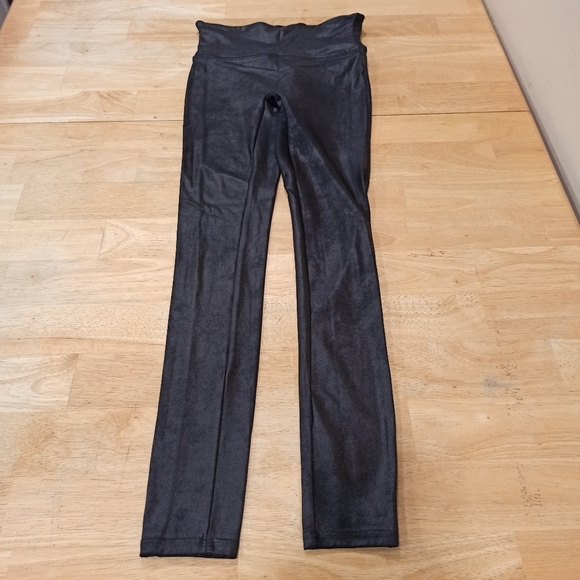 SPANX Womens S Faux Leather Leggings in Black Pull On Shapewear Stretch - Picture 4 of 12